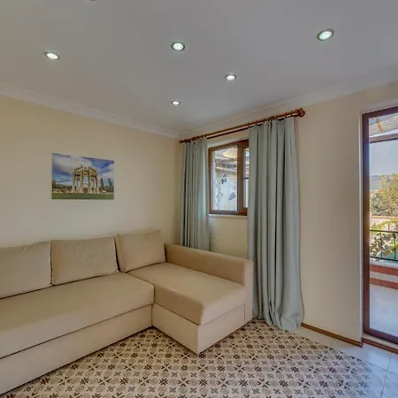 Anatolia Karacasu Aydin * Geyre